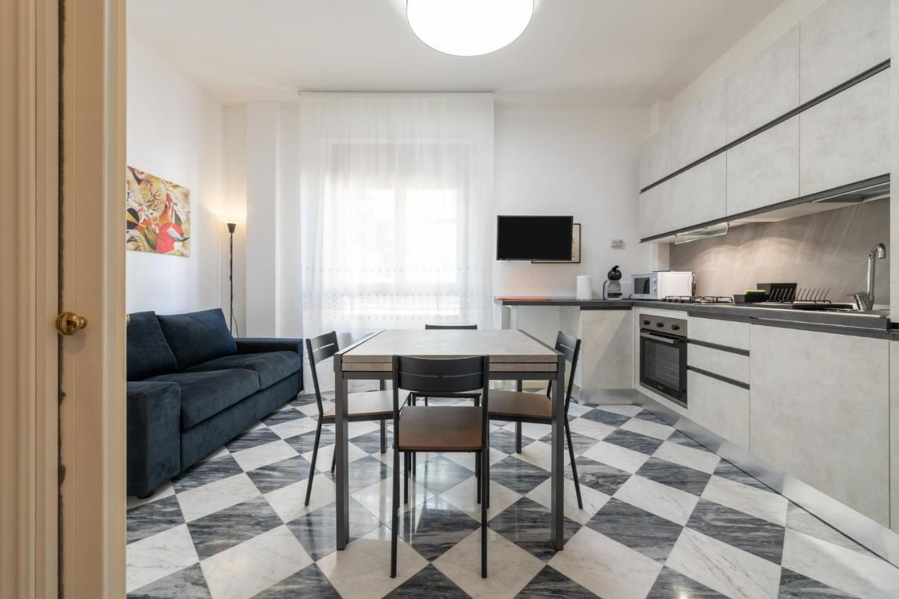 Goldhouse Apartment *