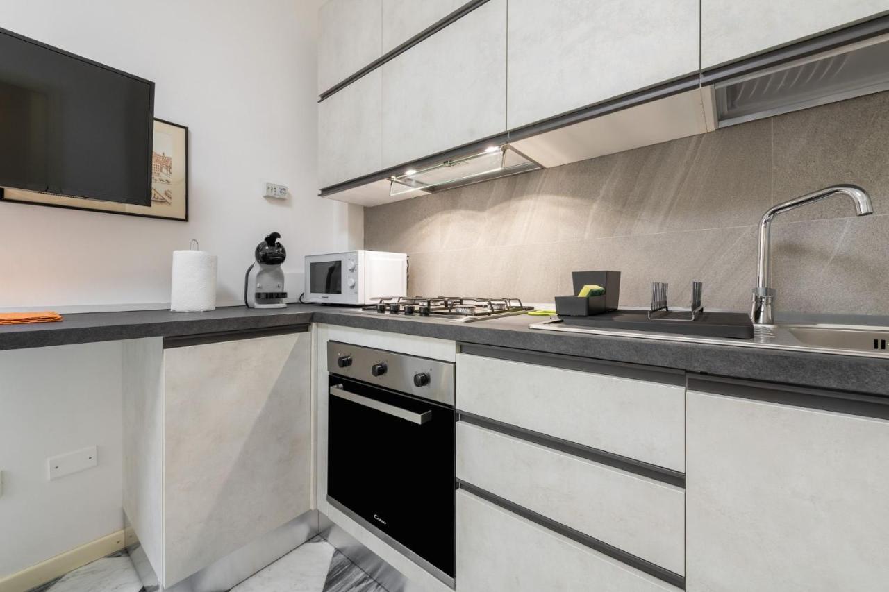 Goldhouse Apartment *