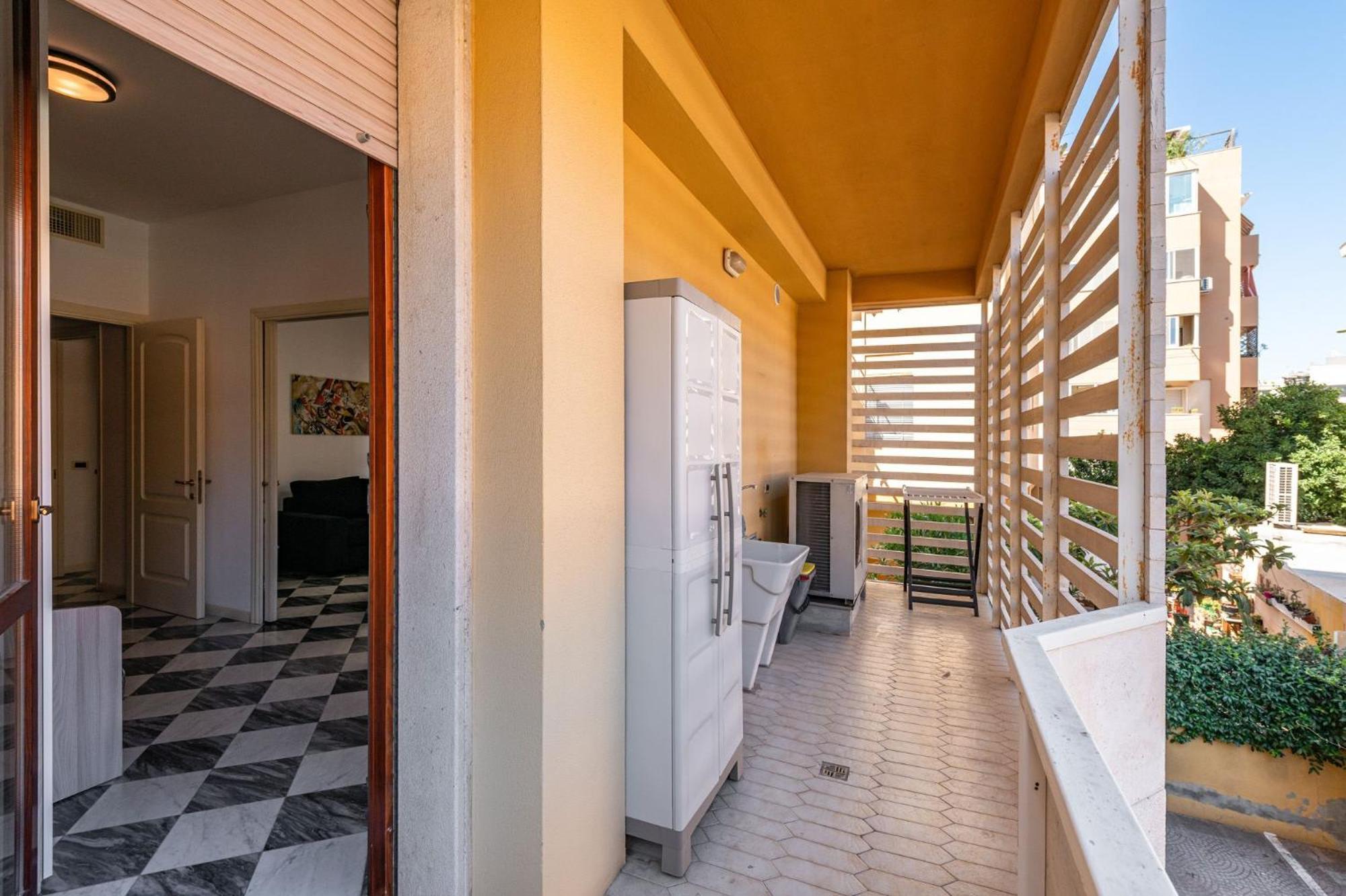 Goldhouse Apartment *