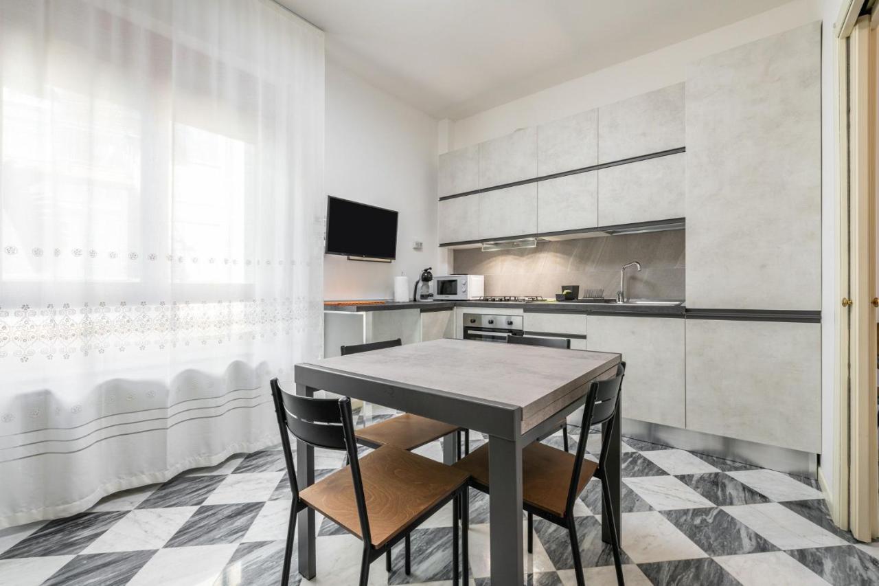 Goldhouse Apartment